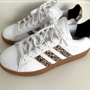 Women’s Adidas Grand Court 2.0 leopard stripe, gum sole